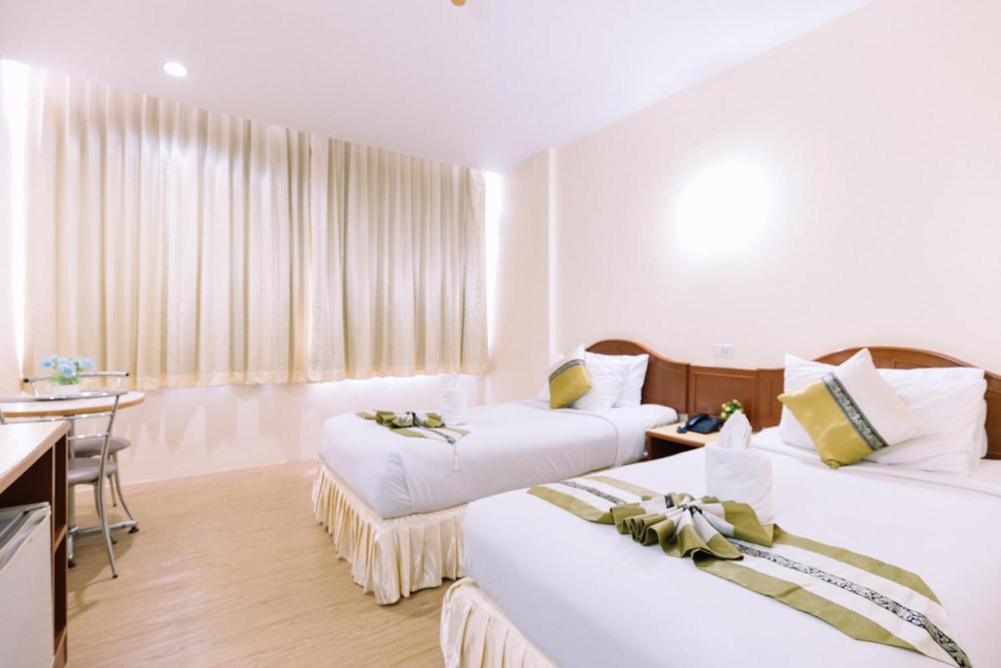 Chumphon Gardens Hotel Exterior photo