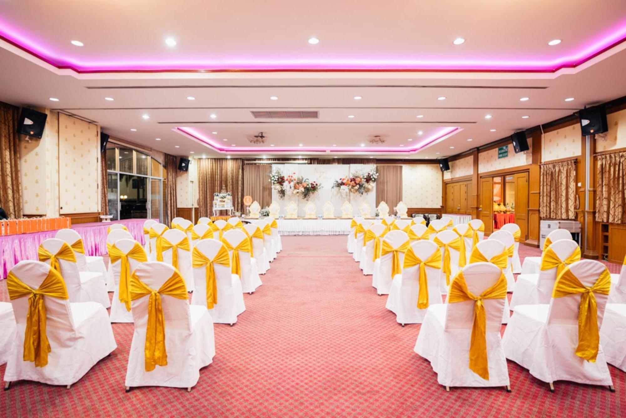 Chumphon Gardens Hotel Exterior photo