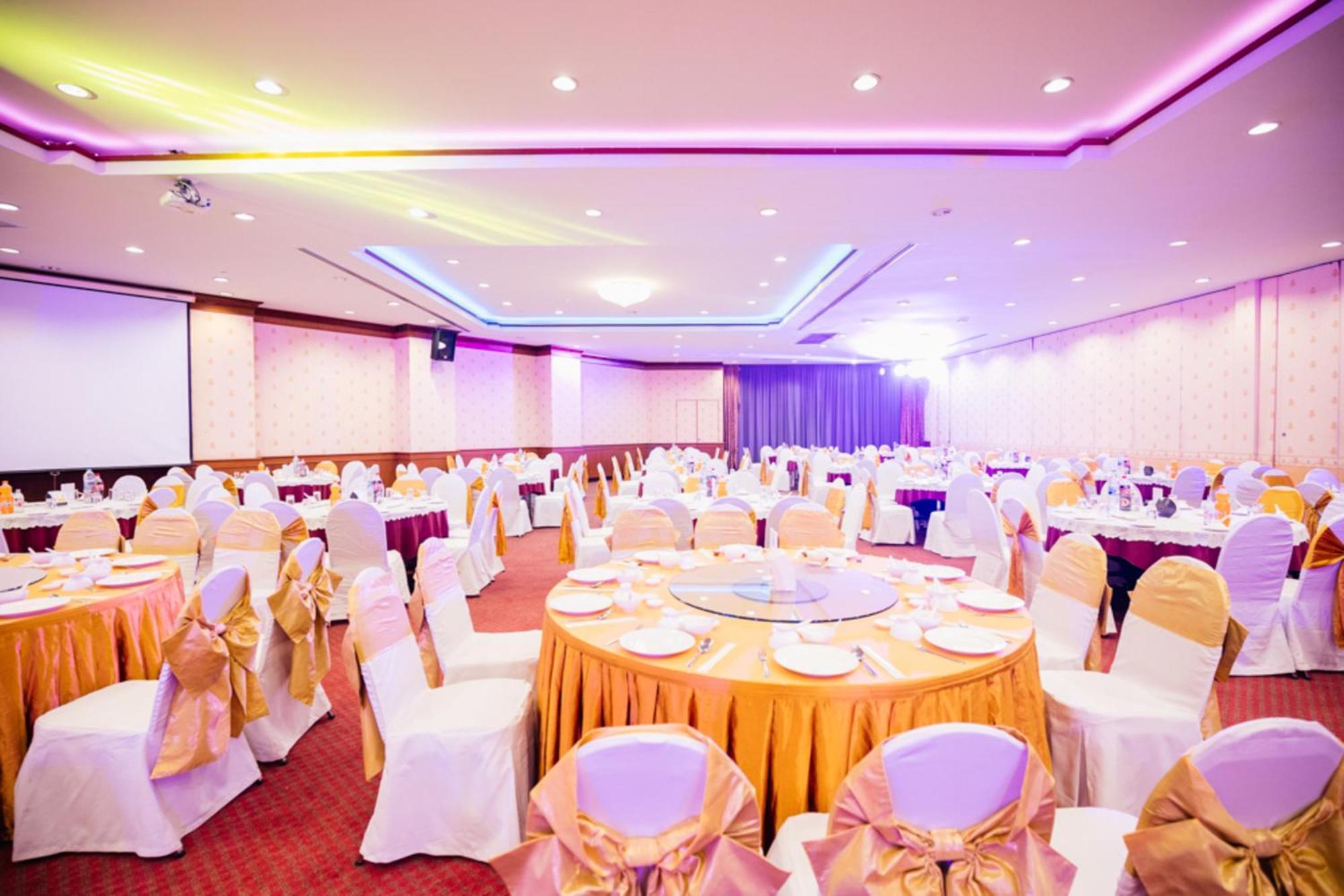 Chumphon Gardens Hotel Exterior photo