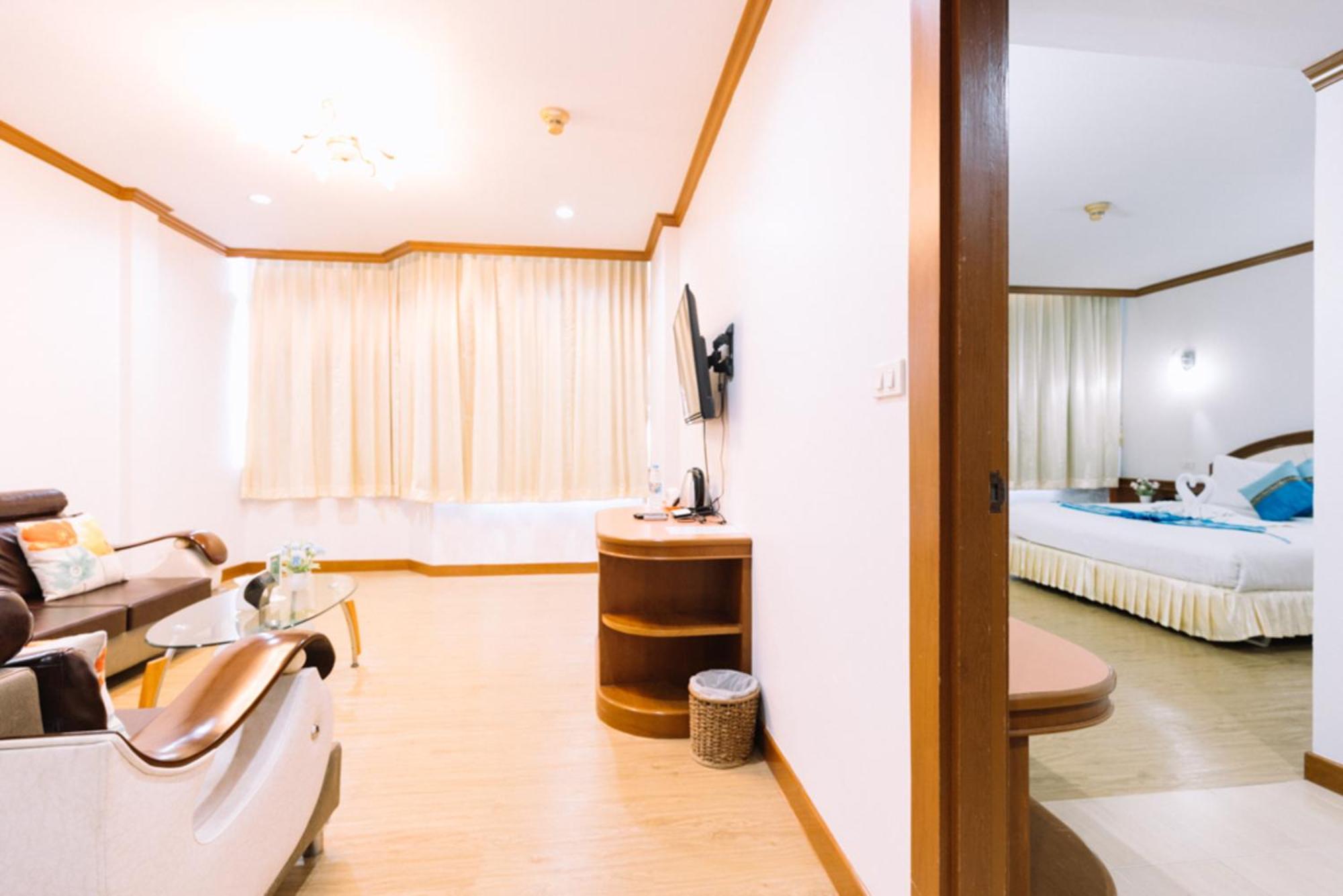 Chumphon Gardens Hotel Exterior photo