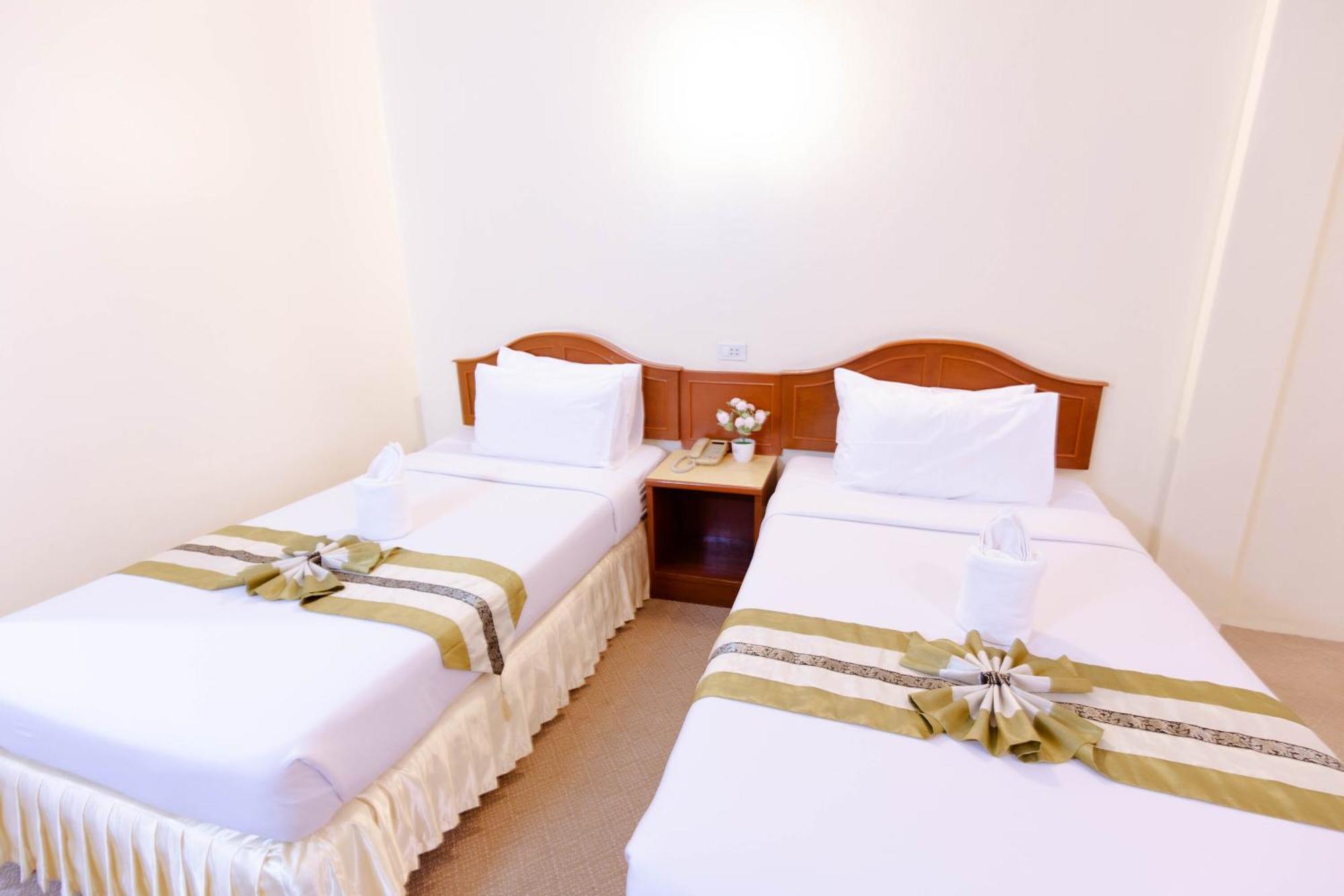 Chumphon Gardens Hotel Exterior photo