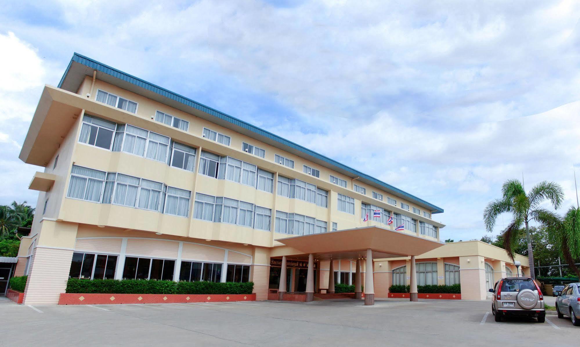 Chumphon Gardens Hotel Exterior photo