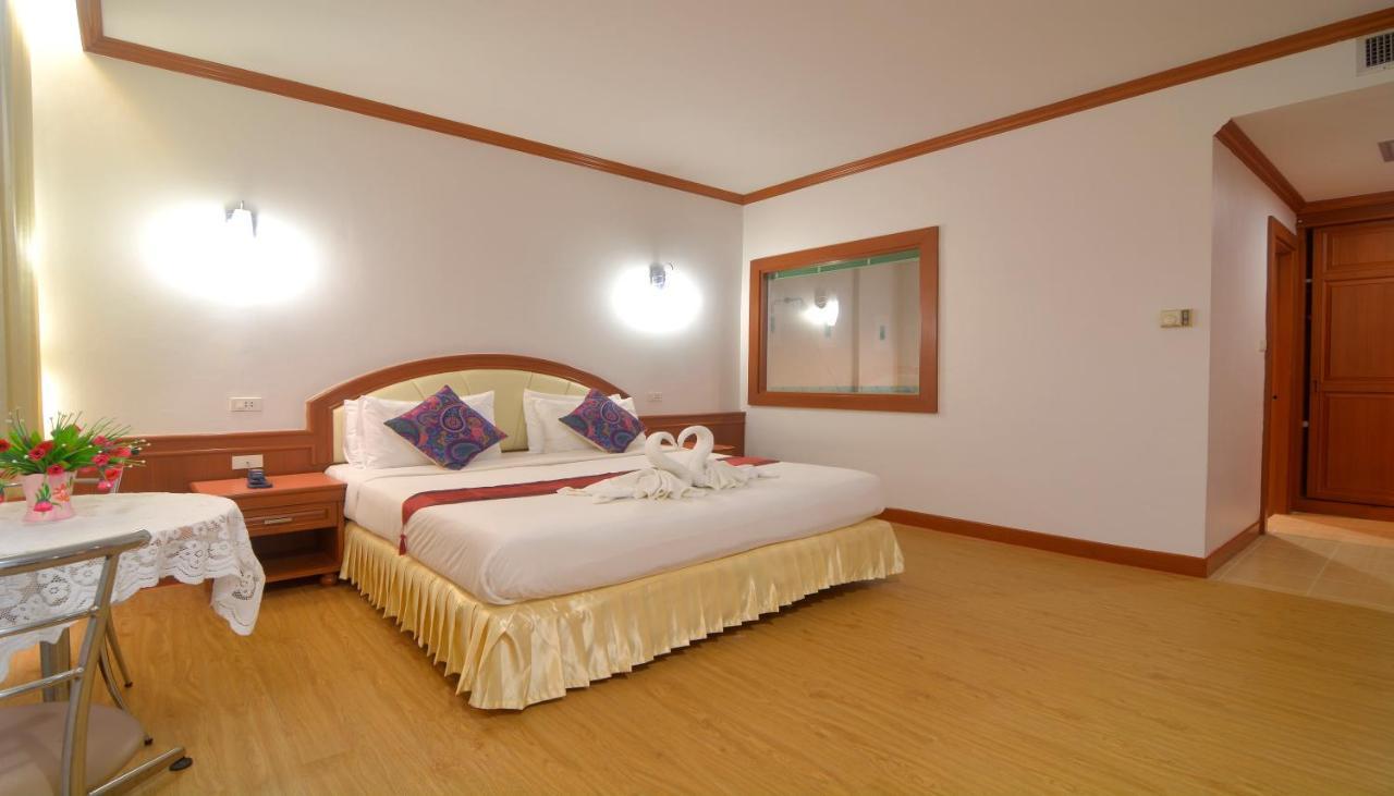 Chumphon Gardens Hotel Exterior photo
